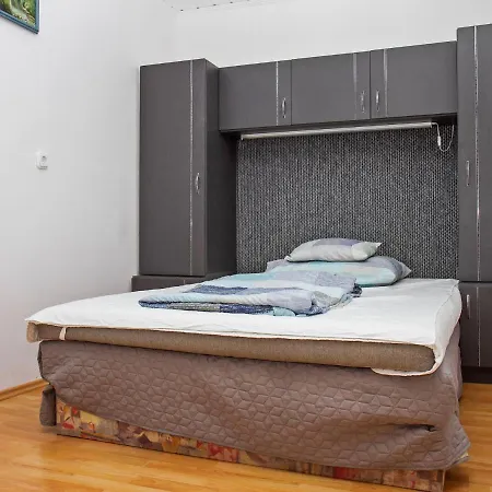 Azzurro By Interhome